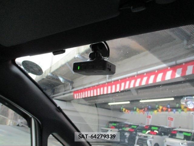 Toyota NOAH 2021-02 6677205-11