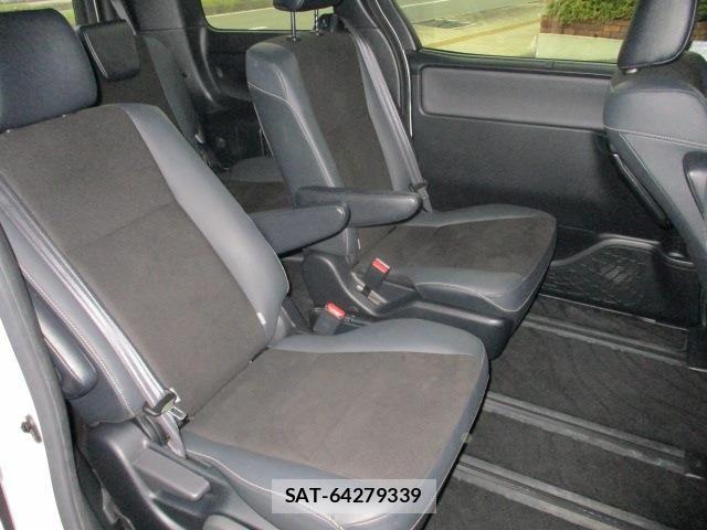 Toyota NOAH 2021-02 6677205-13