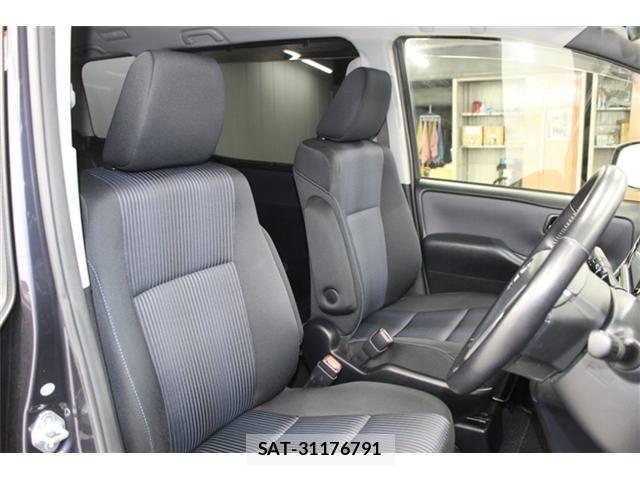 Toyota NOAH 2014-09 6677219-28