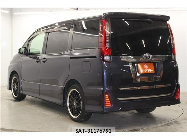 Toyota NOAH 2014-09 6677219-6