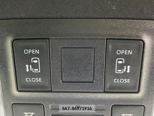 Toyota NOAH 2022-04 6683934-4
