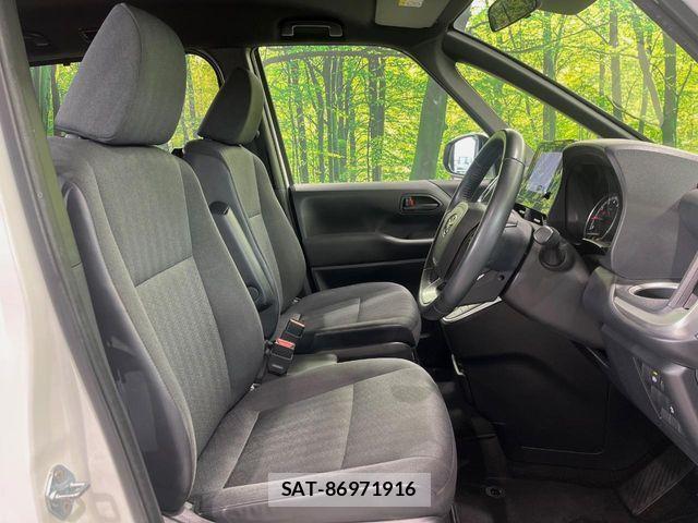 Toyota NOAH 2022-04 6683934-8