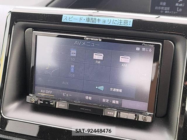 Toyota NOAH 2017-03 6682783-17