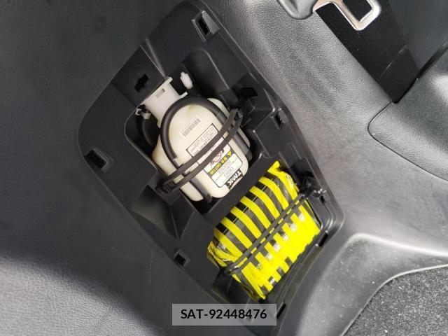 Toyota NOAH 2017-03 6682783-27