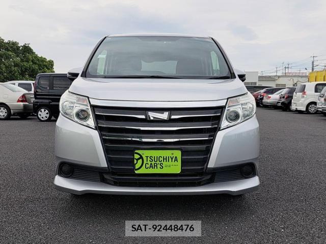 Toyota NOAH 2017-03 6682783-8