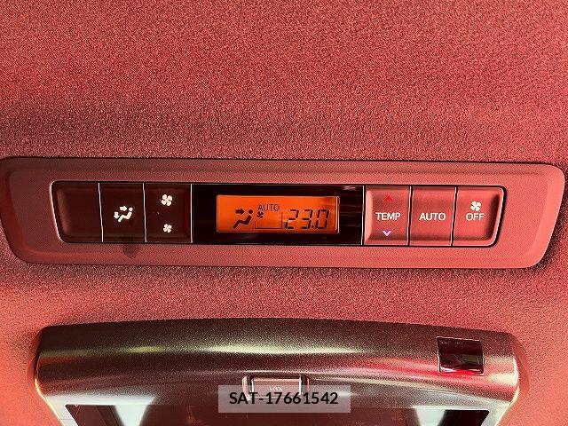 Toyota NOAH 2021-01 6691142-22