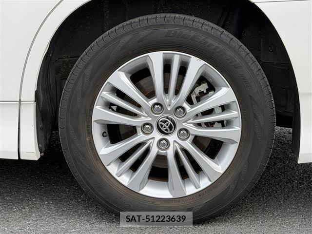 Toyota NOAH 2022-10 6691141-13