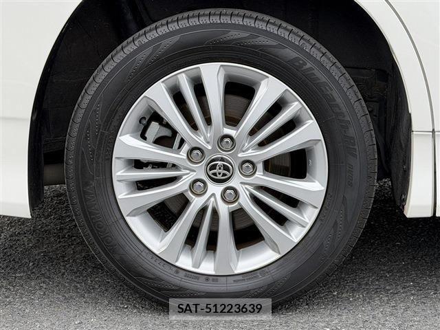 Toyota NOAH 2022-10 6691141-25