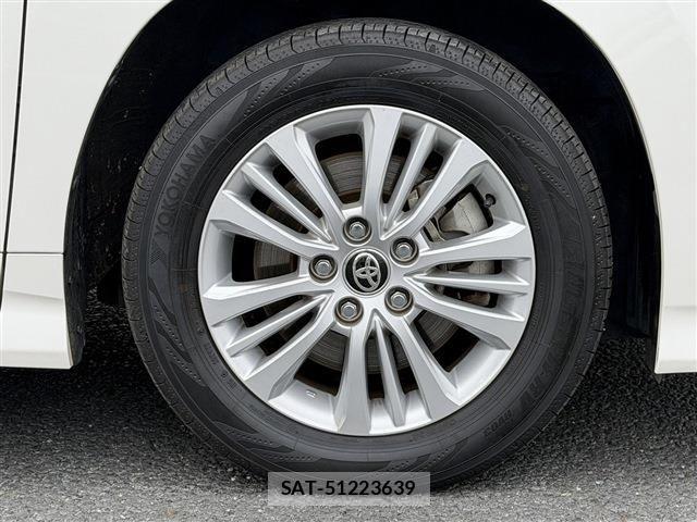 Toyota NOAH 2022-10 6691141-26