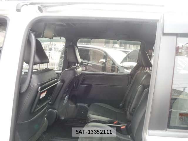 Toyota NOAH 2018-09 6691143-14