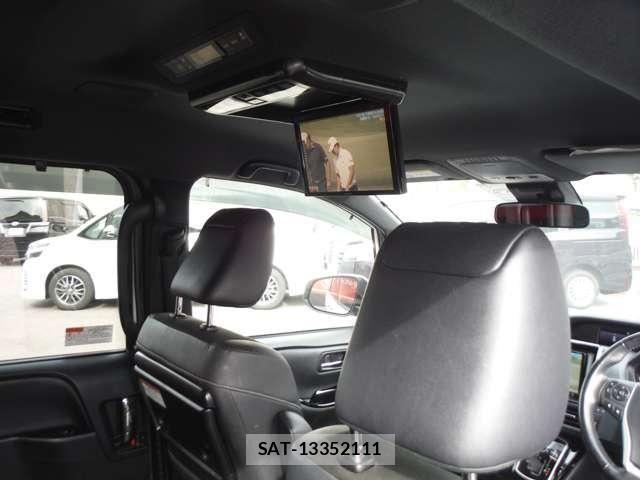 Toyota NOAH 2018-09 6691143-18
