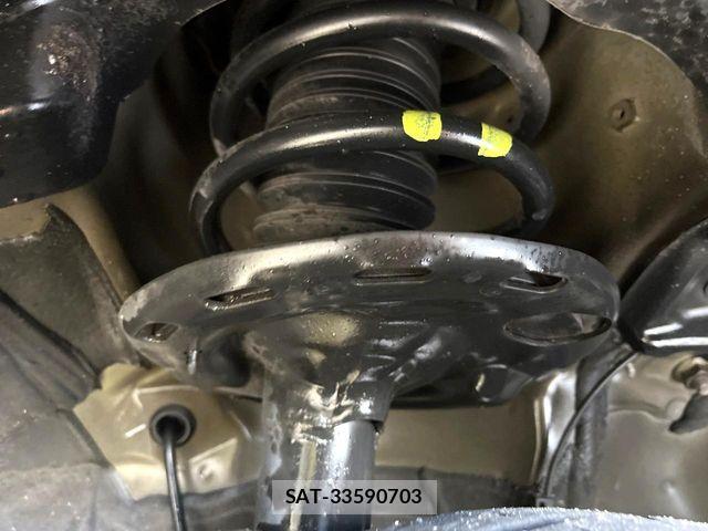 Toyota NOAH 2017-01 6716901-19