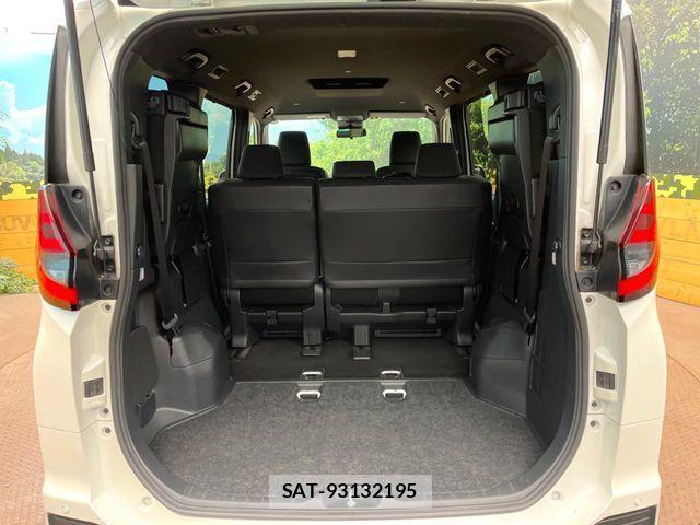 Toyota NOAH 2022-04 6716891-9
