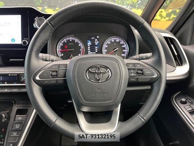 Toyota NOAH 2022-04 6716891-10