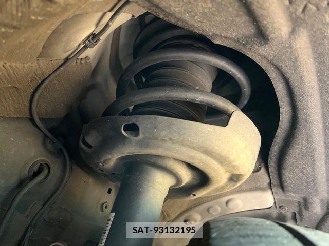 Toyota NOAH 2022-04 6716891-19