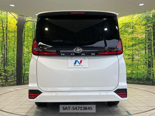 Toyota NOAH 2022-04 6716899-14