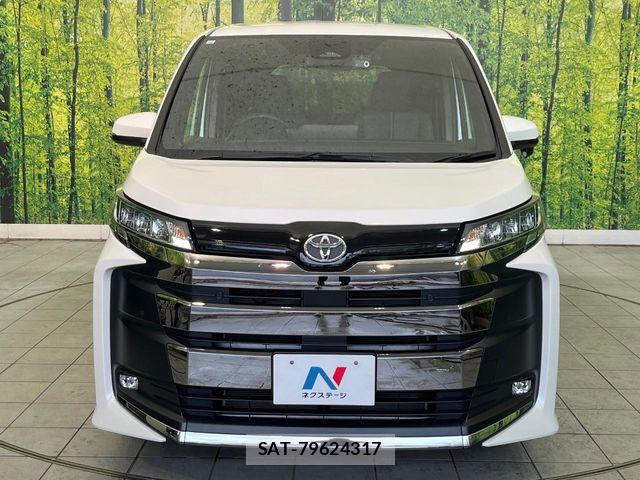 Toyota NOAH 2023-10 6752653-13