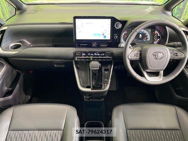 Toyota NOAH 2023-10 6752653-1