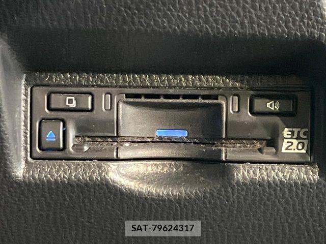 Toyota NOAH 2023-10 6752653-5