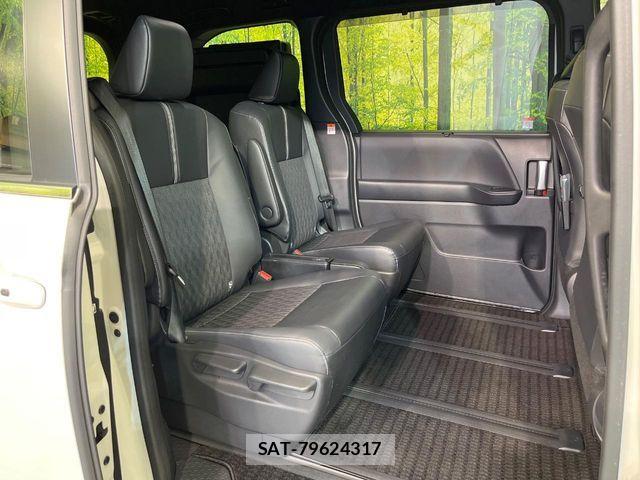 Toyota NOAH 2023-10 6752653-7