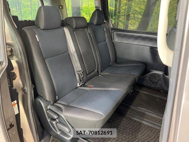 Toyota NOAH 2018-11 6752663-8