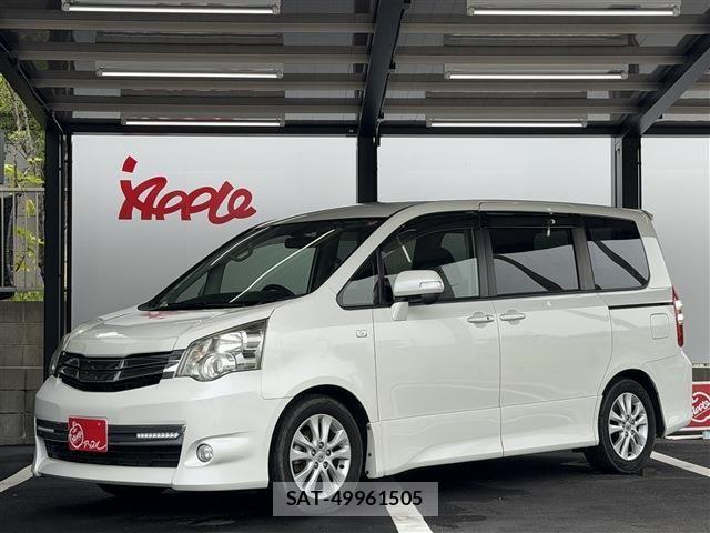 Toyota NOAH 2011-11 6752666-0