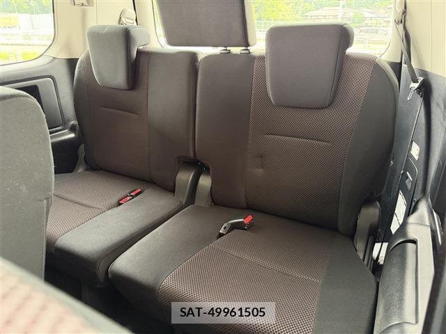 Toyota NOAH 2011-11 6752666-17