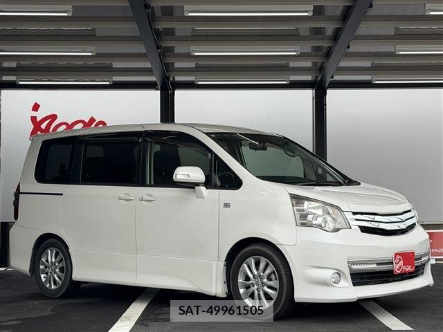 Toyota NOAH 2011-11 6752666-1