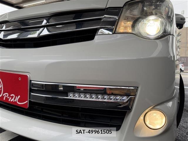 Toyota NOAH 2011-11 6752666-4
