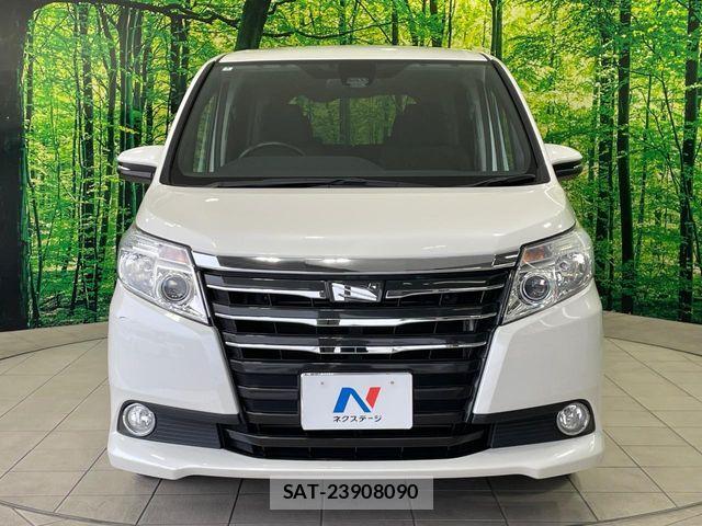 Toyota NOAH 2016-03 6752664-13