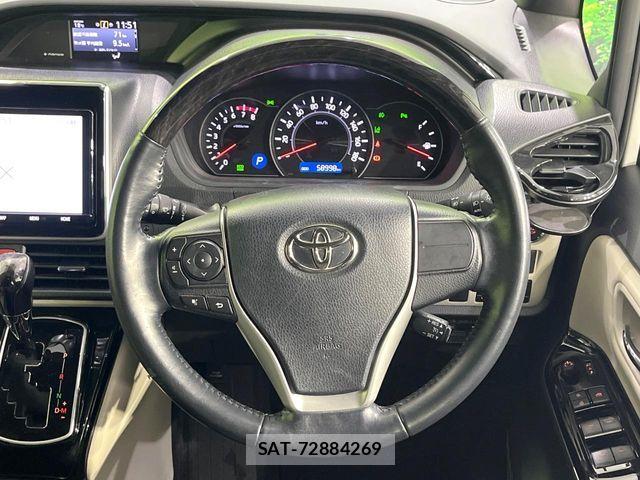 Toyota NOAH 2021-05 6752661-11