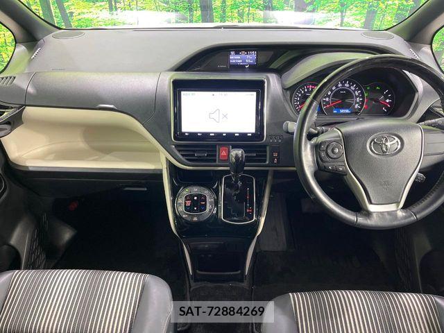 Toyota NOAH 2021-05 6752661-1