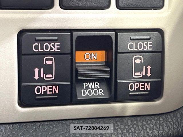 Toyota NOAH 2021-05 6752661-5