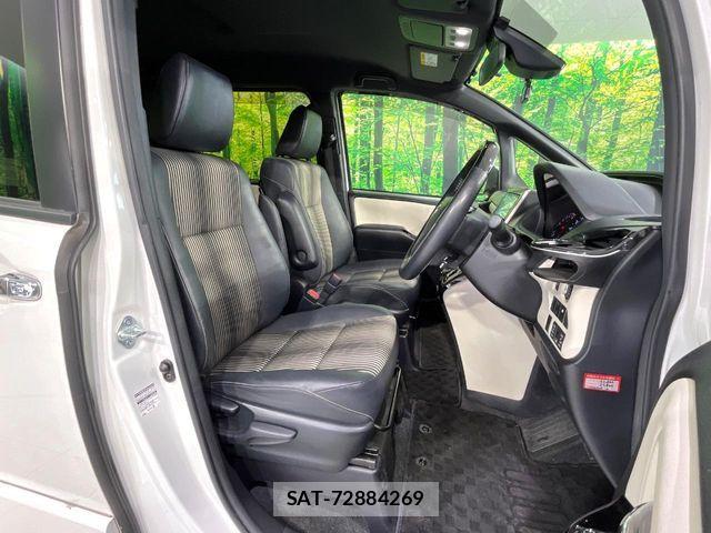 Toyota NOAH 2021-05 6752661-7