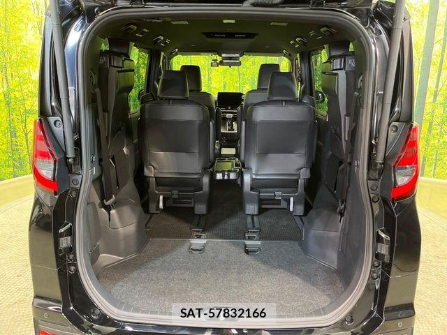 Toyota NOAH 2023-08 6816244-11