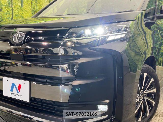 Toyota NOAH 2023-08 6816244-12