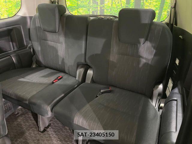 Toyota NOAH 2013-06 6816253-17
