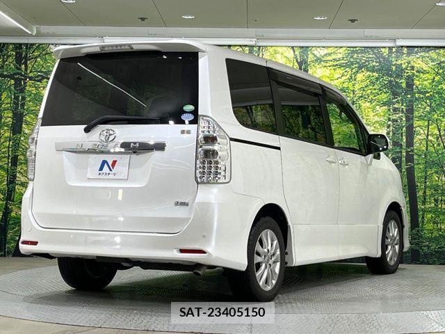 Toyota NOAH 2013-06 6816253-5