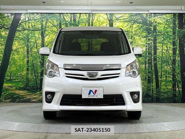 Toyota NOAH 2013-06 6816253-8