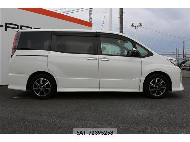 Toyota NOAH 2020-06 6816249-14