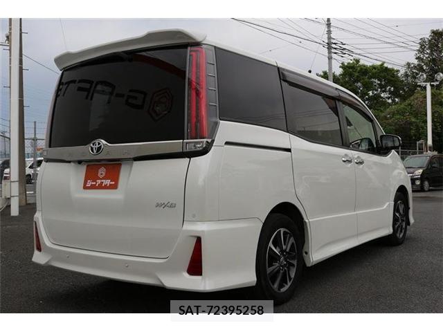 Toyota NOAH 2020-06 6816249-15