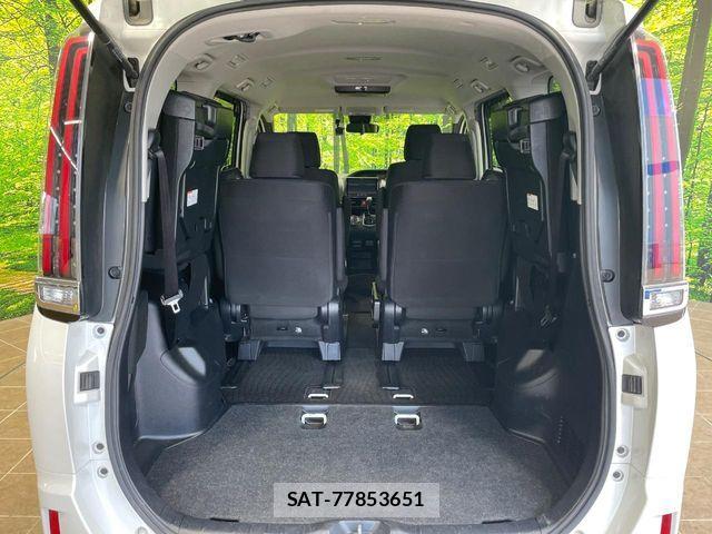 Toyota NOAH 2018-01 6816247-10