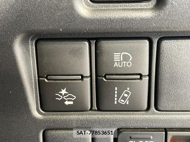 Toyota NOAH 2018-01 6816247-5