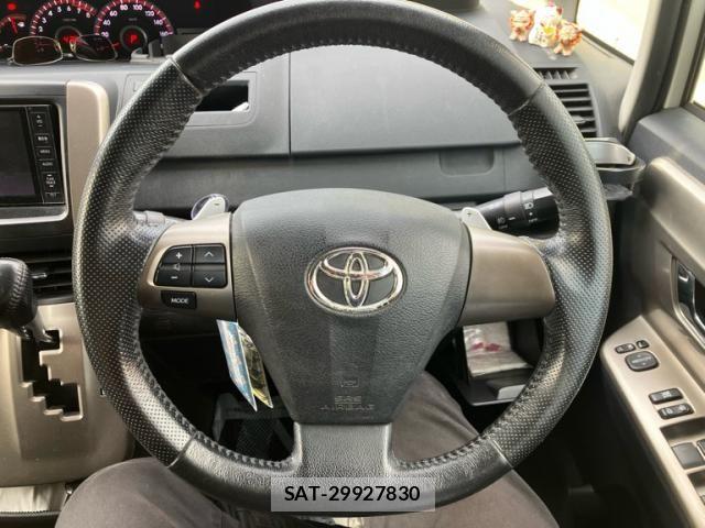 Toyota NOAH 2012-06 6910309-16