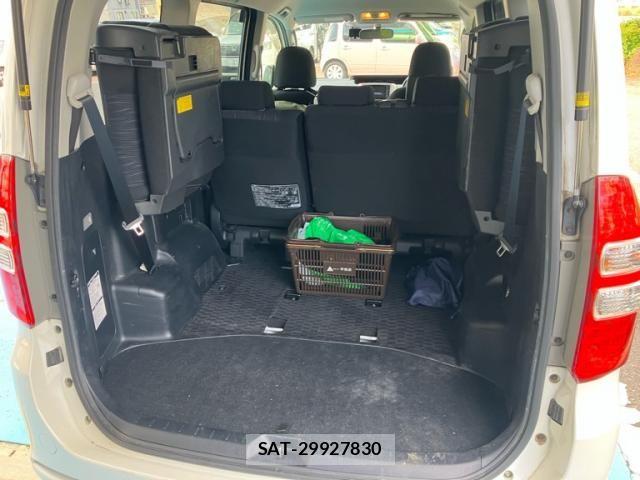 Toyota NOAH 2012-06 6910309-4