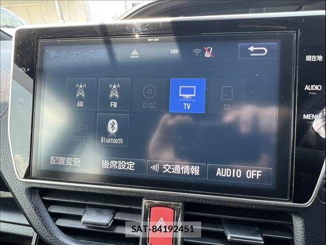 Toyota NOAH 2017-08 6910303-21