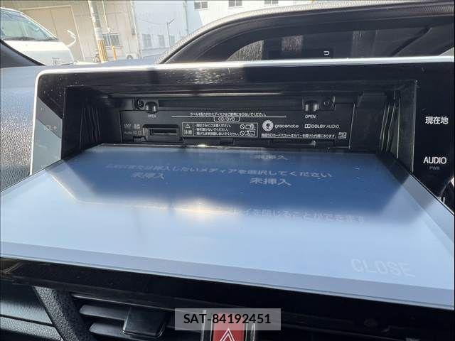 Toyota NOAH 2017-08 6910303-23