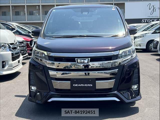 Toyota NOAH 2017-08 6910303-3