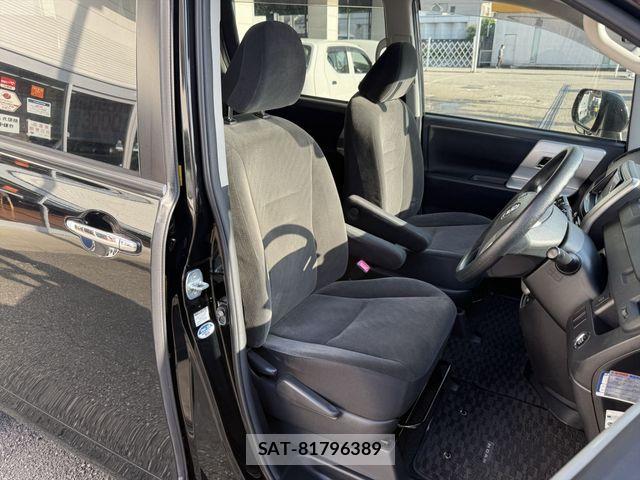 Toyota NOAH 2013-02 6910314-10