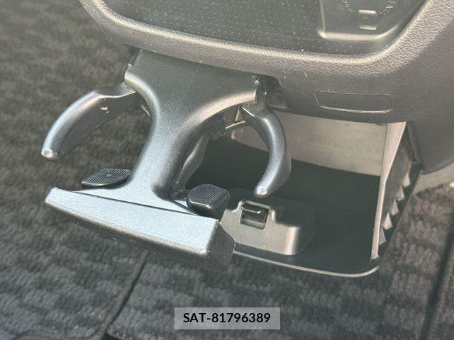 Toyota NOAH 2013-02 6910314-22